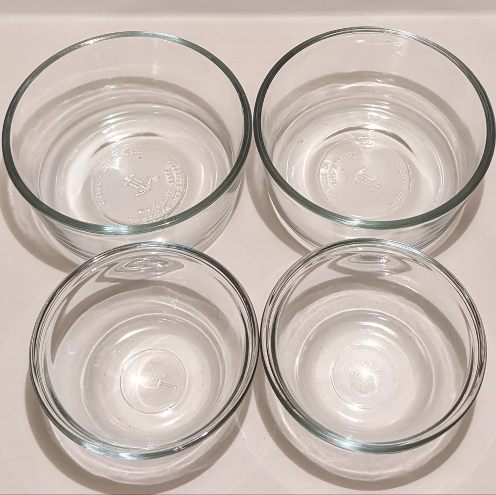 Anchor Hocking Clear Glass Bowls Set of 4
